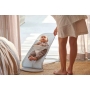 BabyBjorn gultukas Soft Mesh  (silver/white)