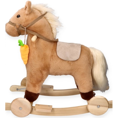 Muzikinis supamas arkliukas su morka